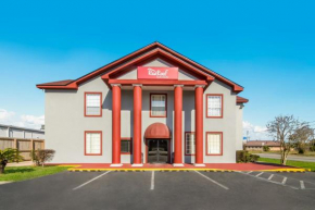 Red Roof Inn & Suites Pensacola-NAS Corry